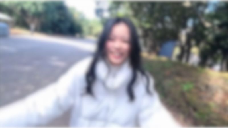 【无】【初拍】【露脸】目标护理师的18歳。一看就是成熟的大人，笑起来又像个顽皮的美女。